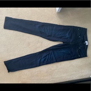 Paige Skyline Skinny in darkwash